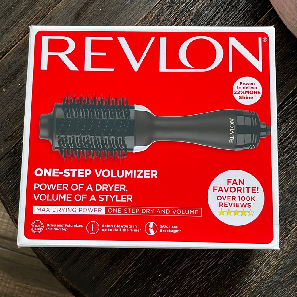 NWT Revlon one step heat styler
